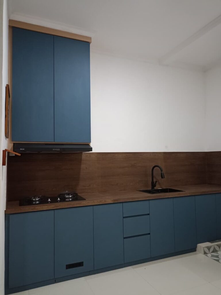 Desain Dapur Modern Minimalis Ibu Andah Tangerang