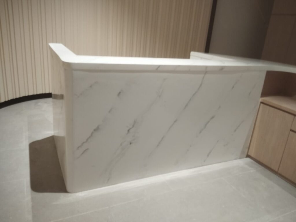 Meja & Backdrop Resepsionis 23 Paskal Mall